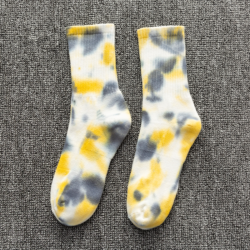 Kaus kaki olahraga berbahan katun dengan warna ikat pertengahan betis