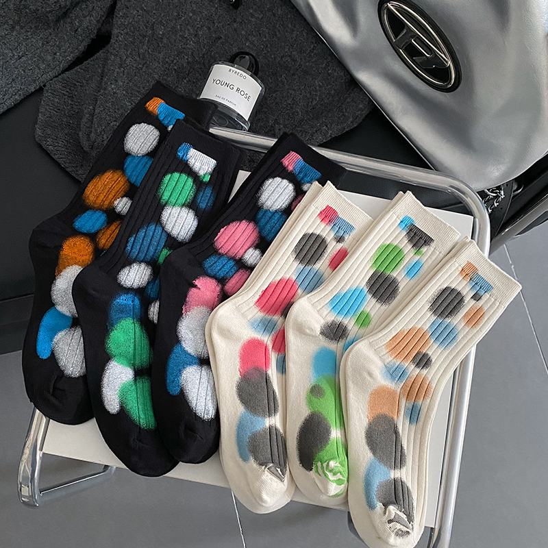 Kaus kaki polkadot warna warni