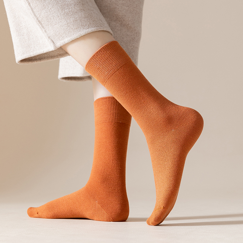 Kaus kaki setengah betis wanita warna solid