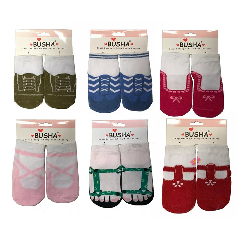 Kaus kaki bayi kreatif dengan lem di solnya