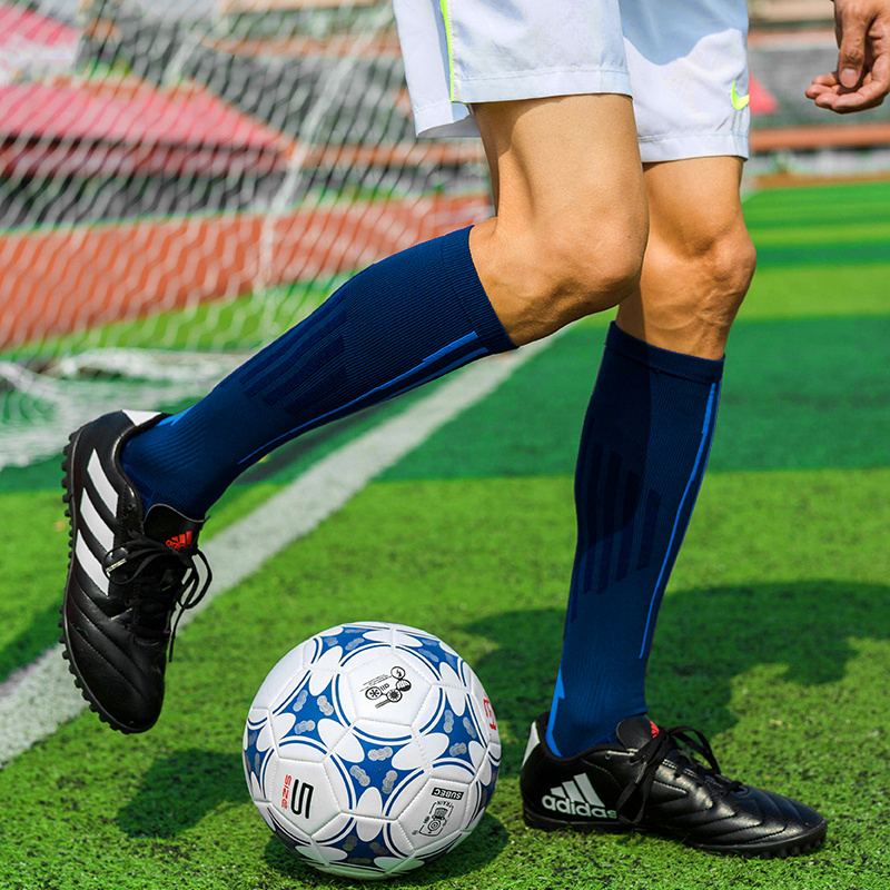 Kaus kaki sepak bola yang bernapas dan cepat kering