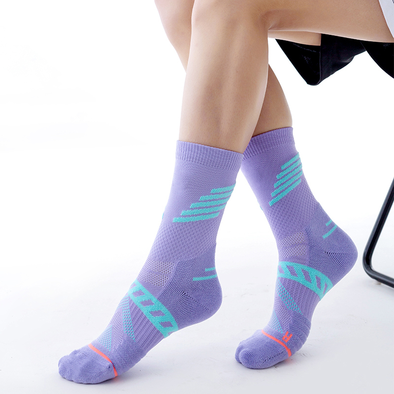 Kaus kaki basket berbahan nilon terry