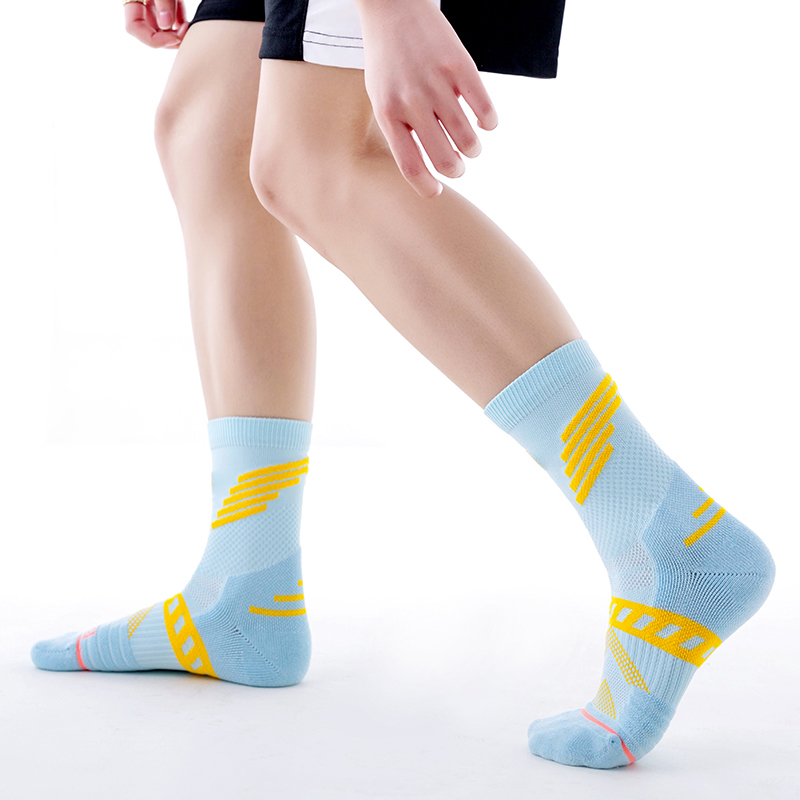 Kaus kaki basket berbahan nilon terry